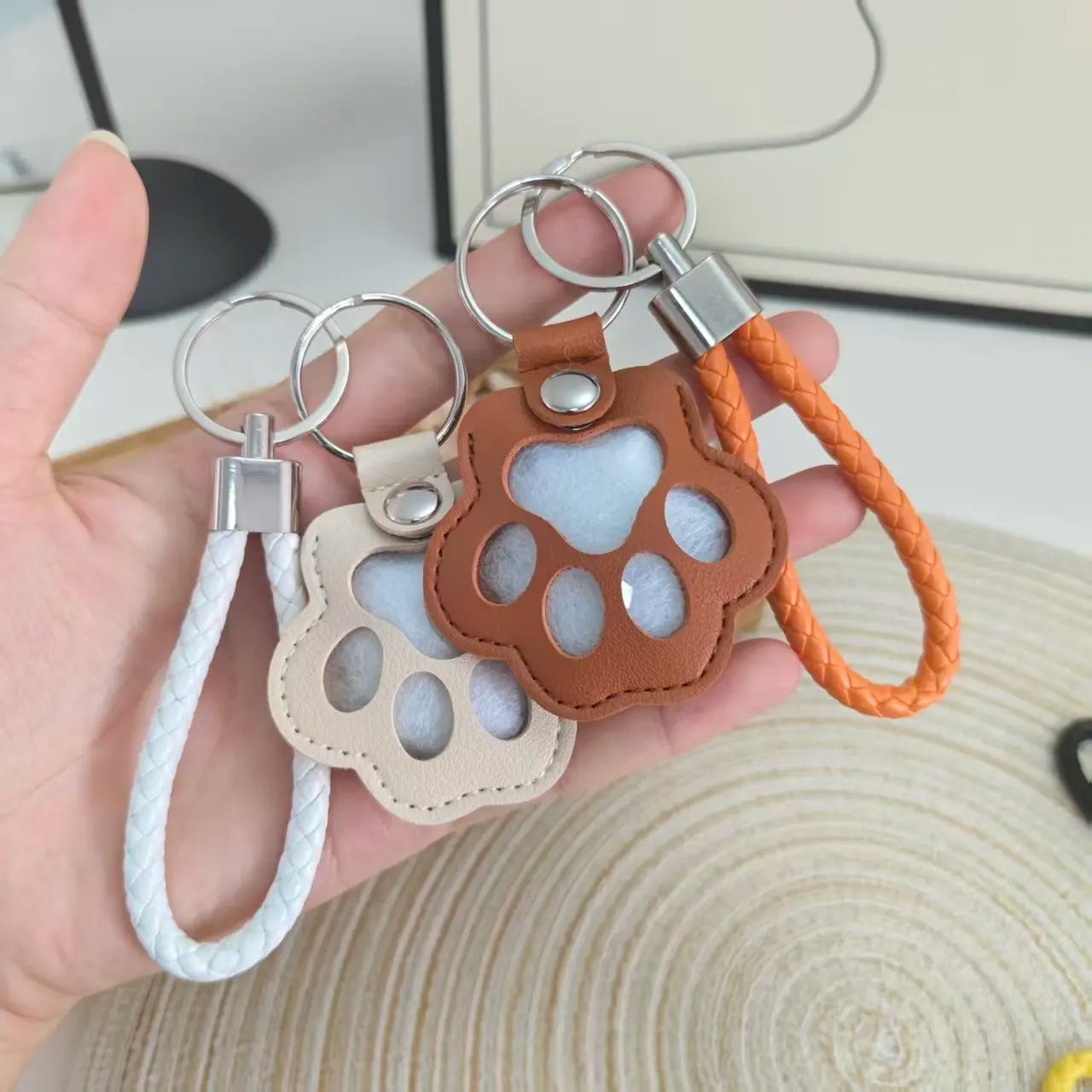 PU Leather Pet Hair Storage Bag Multi-Functional Portable Keychain Pet Memorial Keychain Keepsake Hair Storage for Pet Lovers