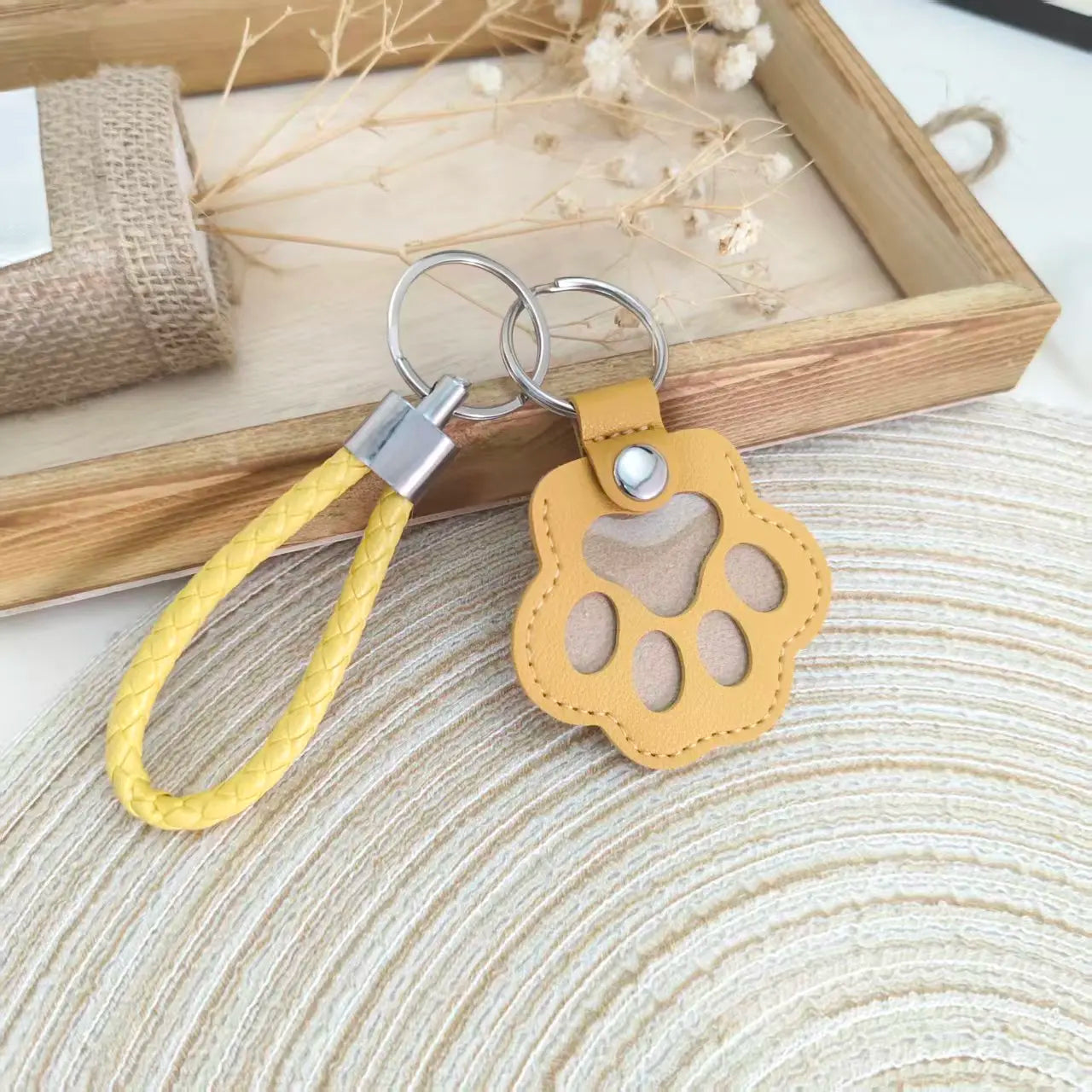 PU Leather Pet Hair Storage Bag Multi-Functional Portable Keychain Pet Memorial Keychain Keepsake Hair Storage for Pet Lovers